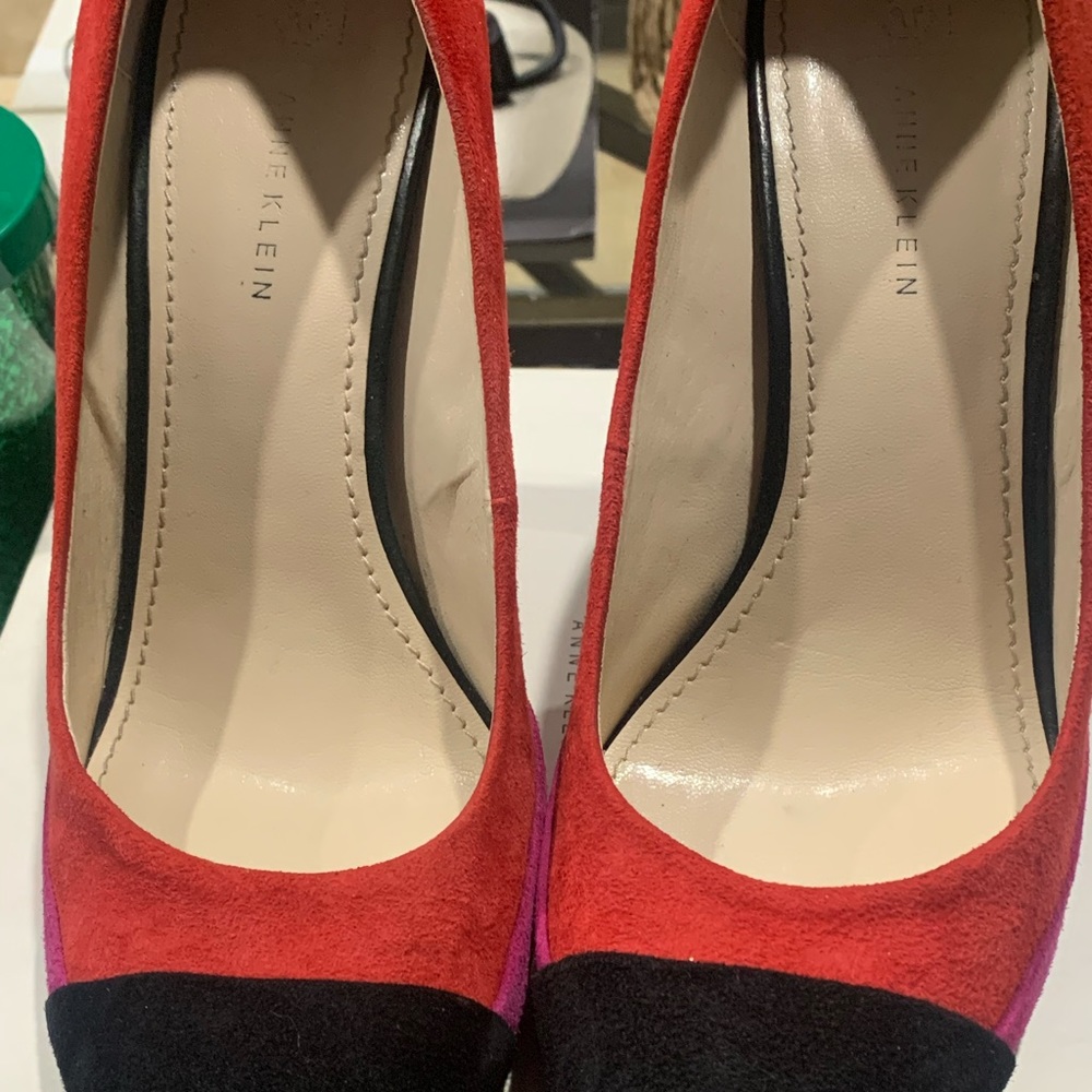 Multi colored suede platform pump